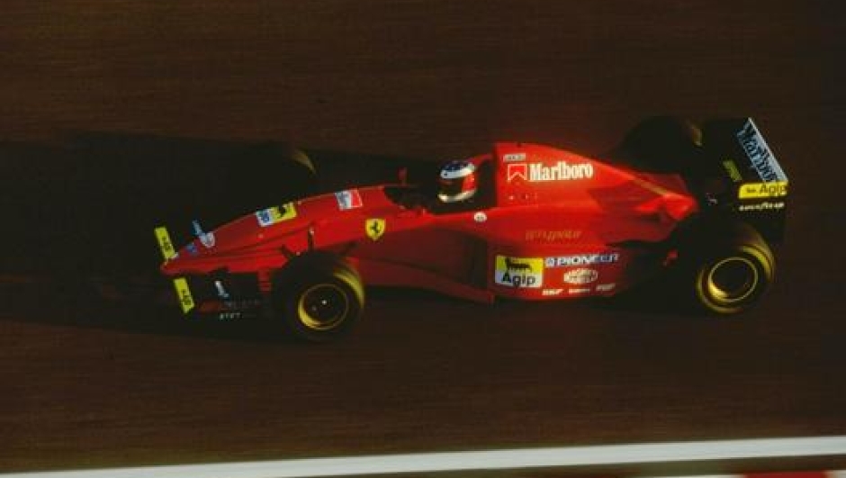 Schumacher sulla Ferrari nel 1995 all’Estoril: fu il primo test del tedesco sulla rossa. Getty