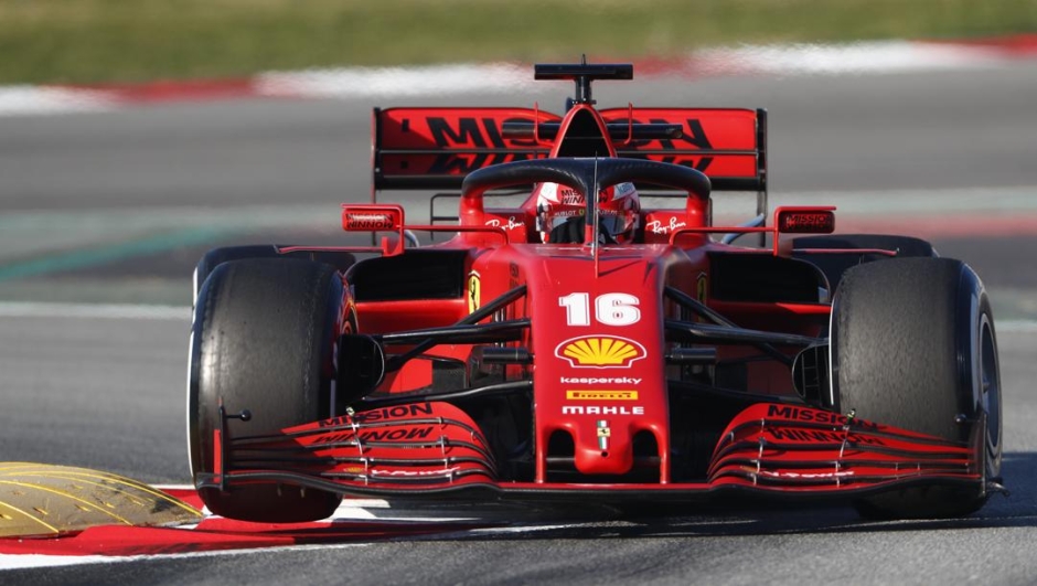 Charles Leclerc, 22 anni, sulla sua Ferrari SF1000 durante i test di febbraio a Barcellona. Ap
