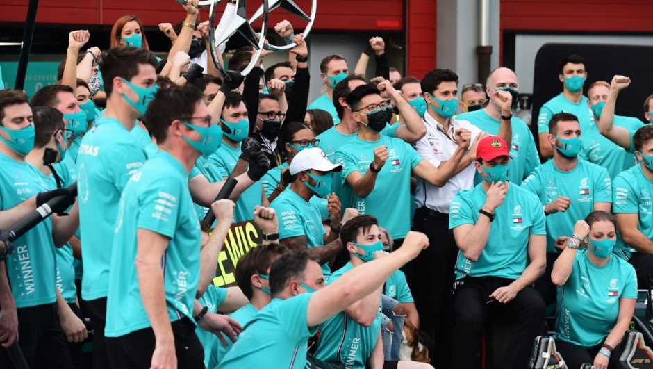 La grande festa Mercedes per il 7° titolo costruttori vinto a Imola. GETTY