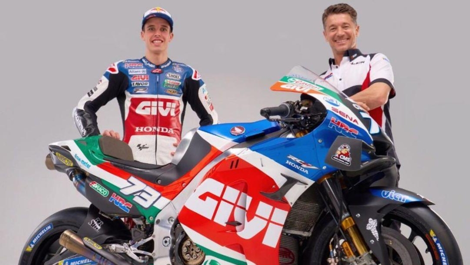 Lucio Cecchinello, a destra, con Alex Marquez, pilota del team Lcr Honda nel 2021
