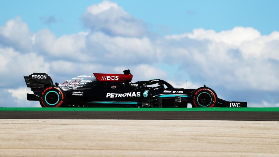 Lewis Hamilton in azione in Portogallo. Getty