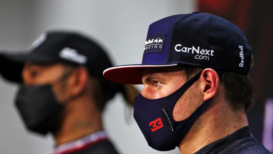 Max Verstappen, 23 anni, e Lewis Hamilton, 36, sullo sfondo. Getty Images