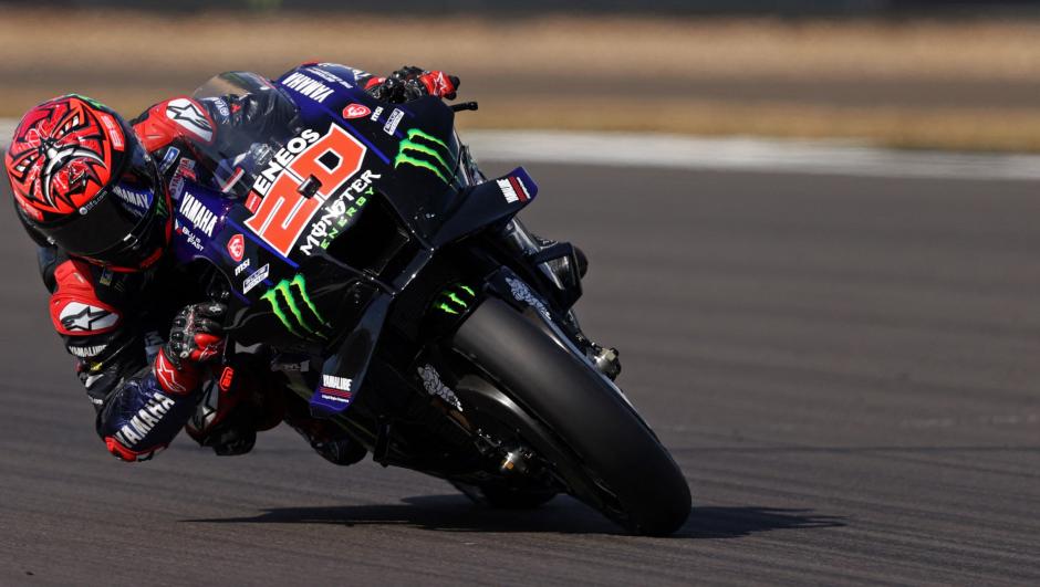 Monster Energy Yamaha's French rider Fabio Quartararo takes part in the third MotoGP free practice session of the British Grand Prix at Silverstone circuit in Northamptonshire, central England, on August 6, 2022. (Photo by ADRIAN DENNIS / AFP)