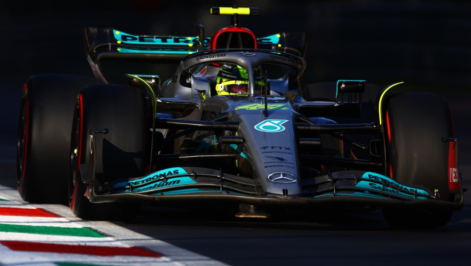 MONZA, ITALY - SEPTEMBER 09: Lewis Hamilton of Great Britain driving the (44) Mercedes AMG Petronas F1 Team W13 on track during practice ahead of the F1 Grand Prix of Italy at Autodromo Nazionale Monza on September 09, 2022 in Monza, Italy. (Photo by Mark Thompson/Getty Images)