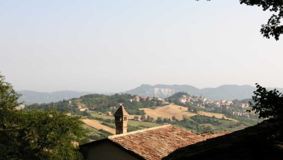 Il panorama intorno a Castell'Arquato (foto Strade zitte)