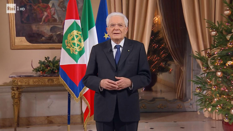 Il fermo immagine tratto da Raiuno mostra il presidente della Repubblica, Sergio Mattarella, nel suo messaggio di fine anno agli italiani, 31 dicembre 2022. ANSA/FERMO IMMAGINE RAIUNO +++EDITORIAL USE ONLY - NO SALES+++