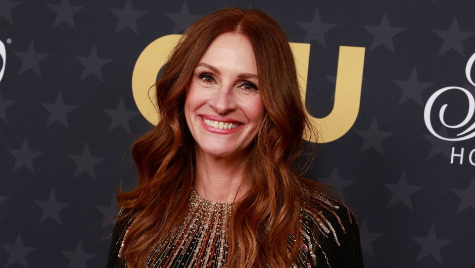 US actress Julia Roberts arrives for the 28th Annual Critics Choice Awards at the Fairmont Century Plaza Hotel in Los Angeles, California on January 15, 2023. (Photo by Michael TRAN / AFP)