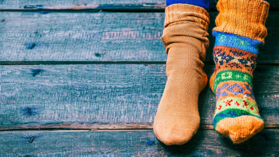 Oggi è la giornata dei calzini spaiati: cos'è e perché si celebra il 3 febbraio
