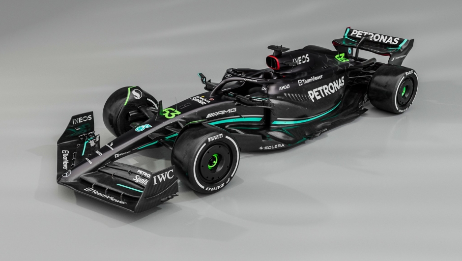 la nuova Mercedes F1 W14 per il 2023