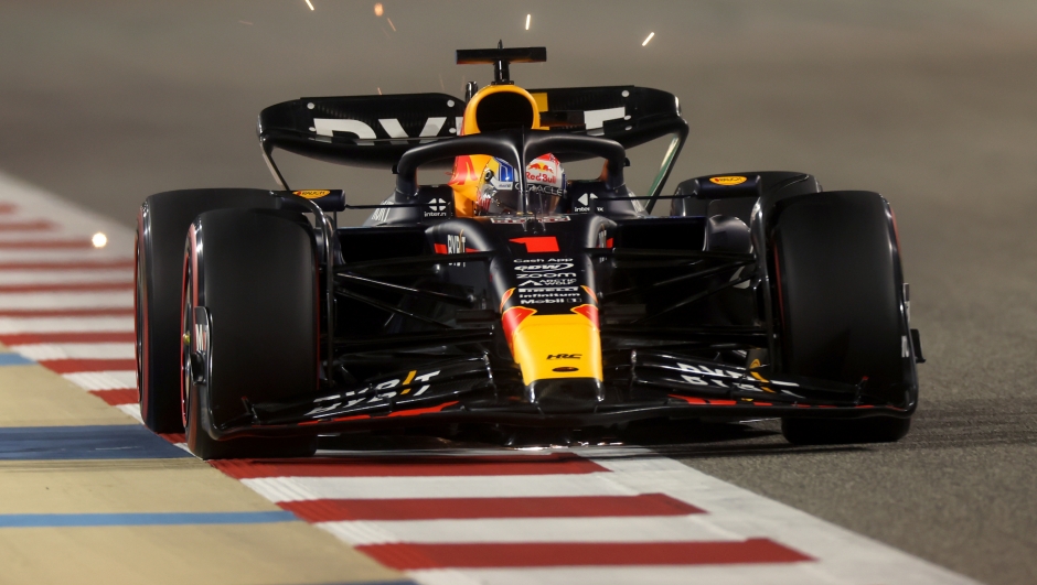 Max Verstappen in azione in Bahrain con la Red Bull. GETTY