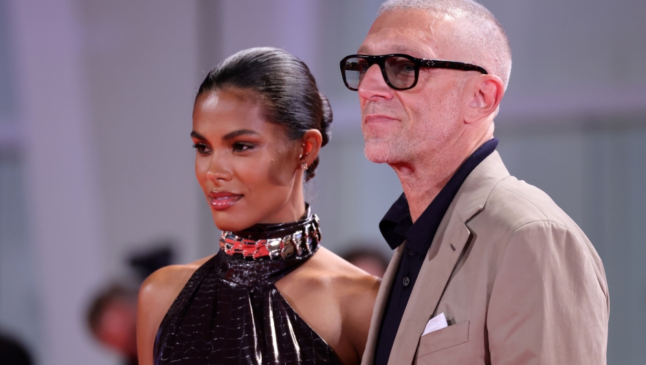 VENICE, ITALY - SEPTEMBER 02: Tina Kunakey and Vincent Cassel attend the "Athena" red carpet at the 79th Venice International Film Festival on September 02, 2022 in Venice, Italy. (Photo by Andreas Rentz/Getty Images for Netflix)