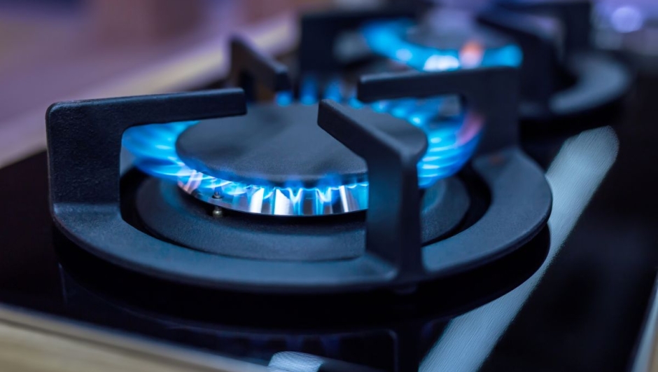 Arera, il prezzo del gas crescerà nei prossimi mesi: rischio stangata da 459 euro