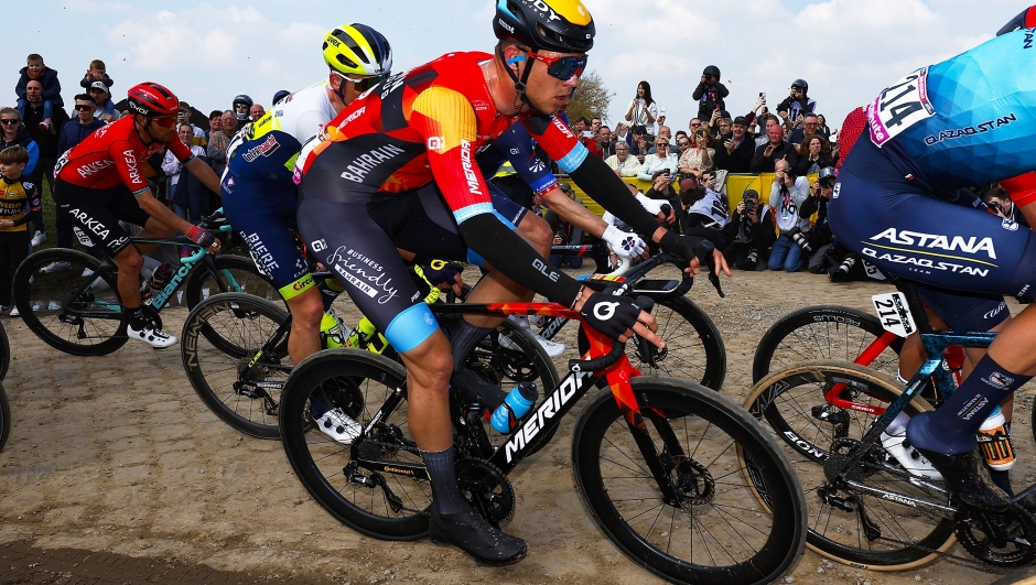 Paris Roubaix 2023 - 120th Edition - Compiegne - Roubaix 256,6 km - 09/04/2023 - Jonathan Milan (ITA - Bahrain - Victorious) - photo Luca Bettini/SprintCyclingAgency©2023