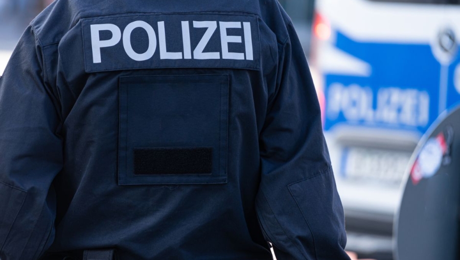 Germania, attacco con coltello in una scuola di Berlino: gravi due bambine