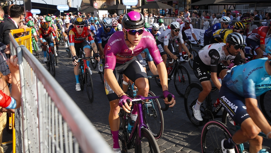 Giro d'Italia 2023 - 106th Edition - 21th stage  Roma - Roma 126 km - 28/05/2023 - Jonathan Milan (ITA - Bahrain - Victorious) - photo Roberto Bettini/SprintCyclingAgency©2023