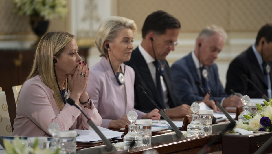 The joint meeting of the Italian Prime Minister Giorgia Meloni, the EU President Ursula von der Leyen and the Dutch Prime Minister Mark Rutte with the Tunisian President Kais Saied is underway in the Presidential Palace of Carthage, Tunisia, 11 June 2023. ANSA/CHIGI PALACE PRESS OFFICE/FILIPPO ATTILI +++ ANSA PROVIDES ACCESS TO THIS HANDOUT PHOTO TO BE USED SOLELY TO ILLUSTRATE NEWS REPORTING OR COMMENTARY ON THE FACTS OR EVENTS DEPICTED IN THIS IMAGE; NO ARCHIVING; NO LICENSING +++ NPK +++