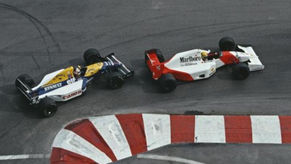 Ayrton Senna inseguito da Nigel Mansell a Montecarlo nel 1992