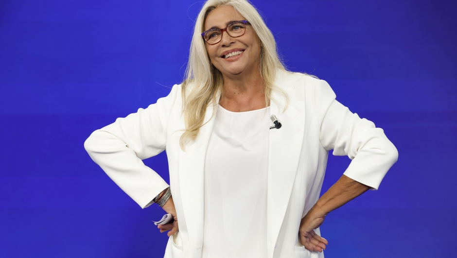 Mara Venier durante la prima puntata della nuova edizione della trasmissione televisiva in onda su Rai Uno, Domenica in, Roma 17 settembre 2023. ANSA/FABIO FRUSTACI