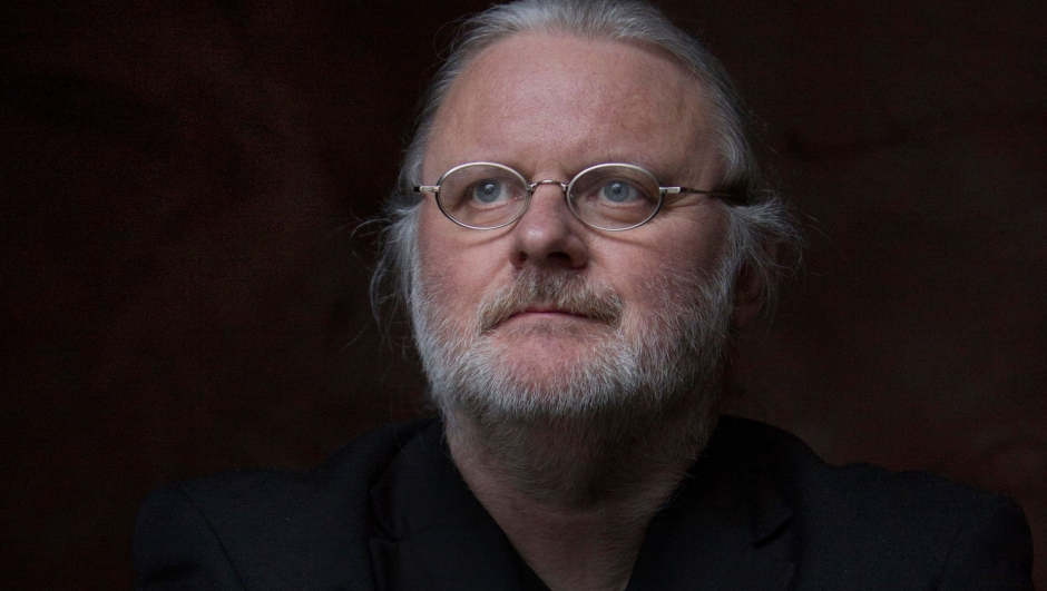 (FILES) Norwegian playwright Jon Fosse poses for a photo at the state's honorary residence for deserving artists, Grotten in Oslo on December 8, 2015. The Swedish Academy on October 5, 2023 awarded the Nobel literature prize to Norwegian playwright Jon Fosse, whose plays are among the most widely staged of any contemporary playwright in Europe. (Photo by Ole Berg-Rusten / NTB / AFP) / Norway OUT