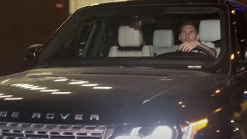 Leo Messi al volante di un Range Rover