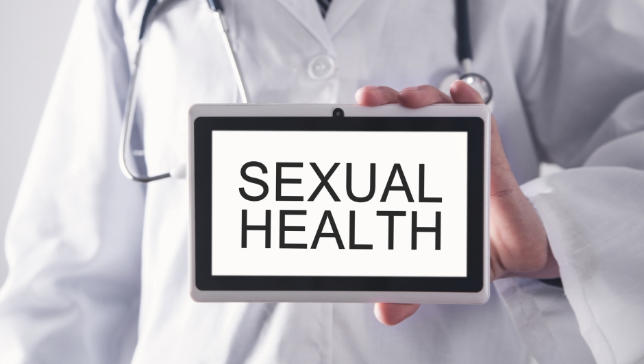 Infezioni a trasmissione sessuale: le nuove cure e come prevenirle, secondo l'esperta