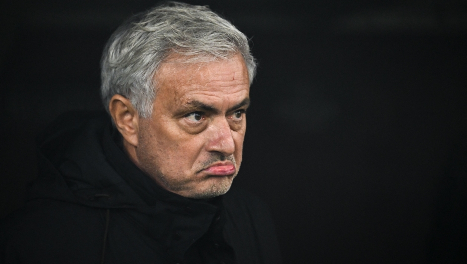 Roma's Portuguese coach Jose Mourinho grimaces prior to the UEFA Europa League Group G football match between Servette FC and AS Roma at the Stade de Geneve in Geneva on November 30, 2023.mor (Photo by Fabrice COFFRINI / AFP)