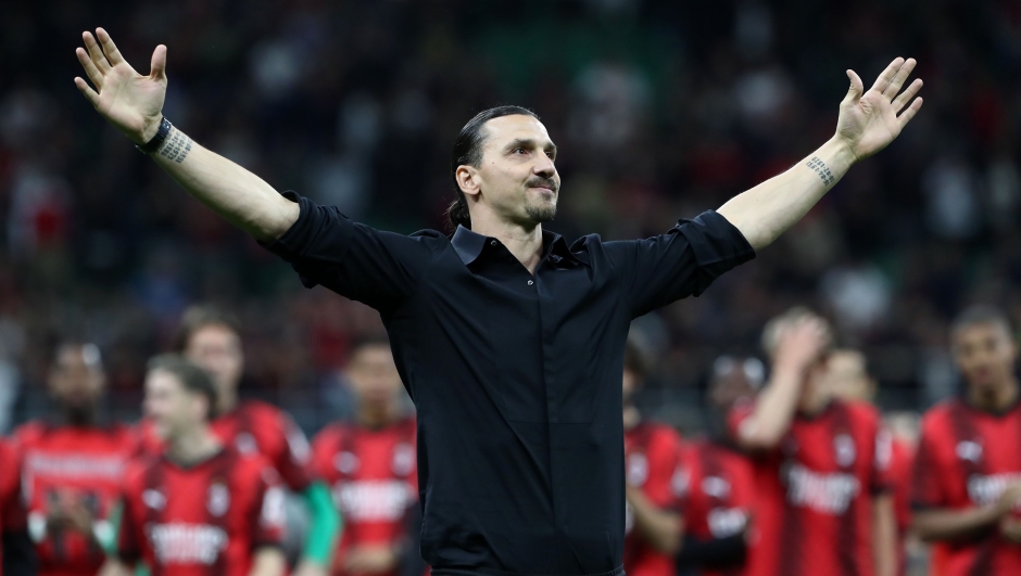 MILAN, ITALY - JUNE 04: Zlatan Ibrahimovic of AC Milan acknowledges fans after the Serie A match between AC Milan and Hellas Verona at Stadio Giuseppe Meazza on June 04, 2023 in Milan, Italy. (Photo by Marco Luzzani/Getty Images)