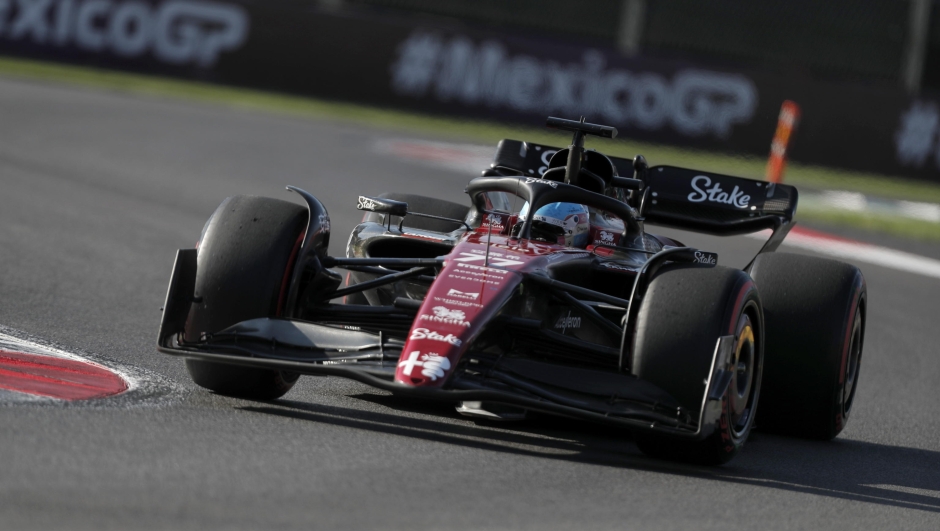 epa10946524 Finnish driver Valteri Bottas of Alfa Romeo in action during the qualifying session of the Mexican Formula One Grand Prix at Hermanos Rodriguez racetrack in Mexico City, Mexico 28 October 2023.  EPA/Isaac Esquivel