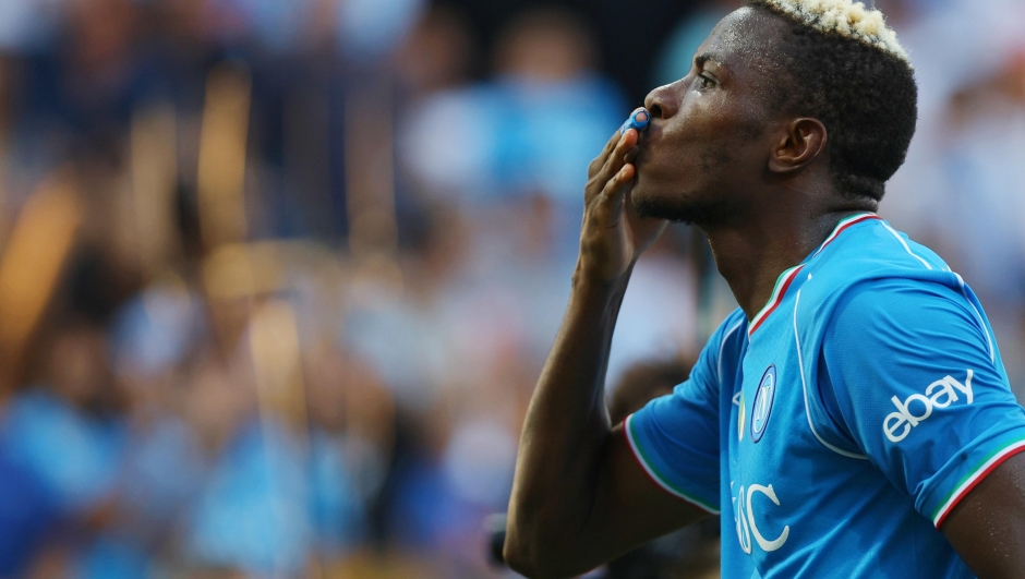 Victor Osimhen of Napoli celebrates after scoring 1-2 goal during the Serie A soccer match between Frosinone Calcio and SSC Napoli at Benito Stirpe stadium in Frosinone, Italy, 19 August 2023. ANSA/FEDERICO PROIETTI