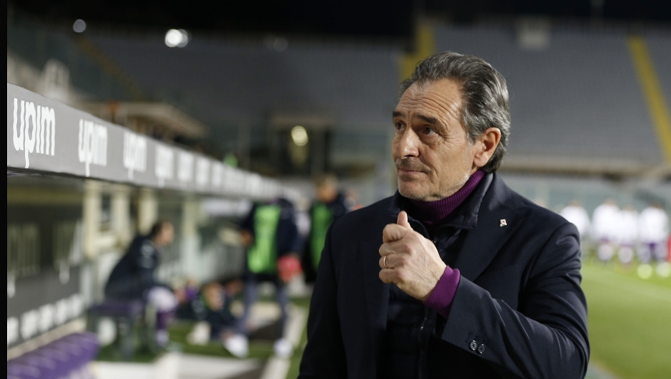 FLORENCE, ITALY - FEBRUARY 19: Cesare Prandelli manager of ACF Fiorentina looks on during the Serie A match between ACF Fiorentina  and Spezia Calcio at Stadio Artemio Franchi on February 19, 2021 in Florence, Italy.  (Photo by Gabriele Maltinti/Getty Images)