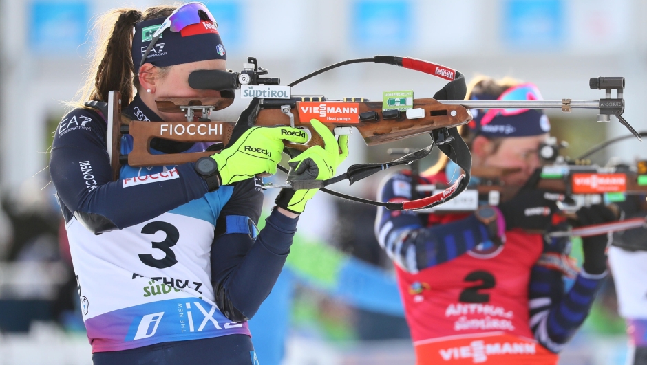 Lisa Vittozzi of Italy in action during the women's 12.5km Mass Start race at the IBU Biathlon World Cup in Antholz/Anterselva, Italy, 21 January 2024.  ANSA/ANDREA SOLERO