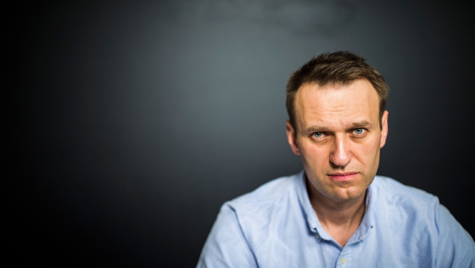 (FILES) This handout photograph released by 'This Is Navalny Project' shows Russian opposition leader Alexei Navalny in his office in Moscow on July 7, 2017, shortly after being released from jail. Russian opposition leader Alexei Navalny died on February 16, 2024 at the Arctic prison colony where he was serving a 19-year-term, Russia's federal penitentiary service said in a statement. (Photo by Evgeny FELDMAN / THIS IS NAVALNY PROJECT / AFP) / RESTRICTED TO EDITORIAL USE - MANDATORY CREDIT "AFP PHOTO / THIS IS NAVALNY PROJECT/EVGENY FELDMAN" - NO MARKETING NO ADVERTISING CAMPAIGNS - DISTRIBUTED AS A SERVICE TO CLIENTS
