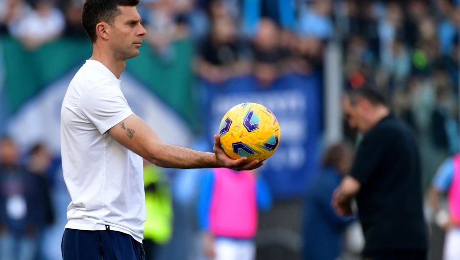 ROME, ITALY - FEBRUARY 18: Bologna FC head coach Thiago Motta during the Serie A TIM match between SS Lazio and Bologna FC - Serie A TIM  at Stadio Olimpico on February 18, 2024 in Rome, Italy. (Photo by Marco Rosi - SS Lazio/Getty Images)