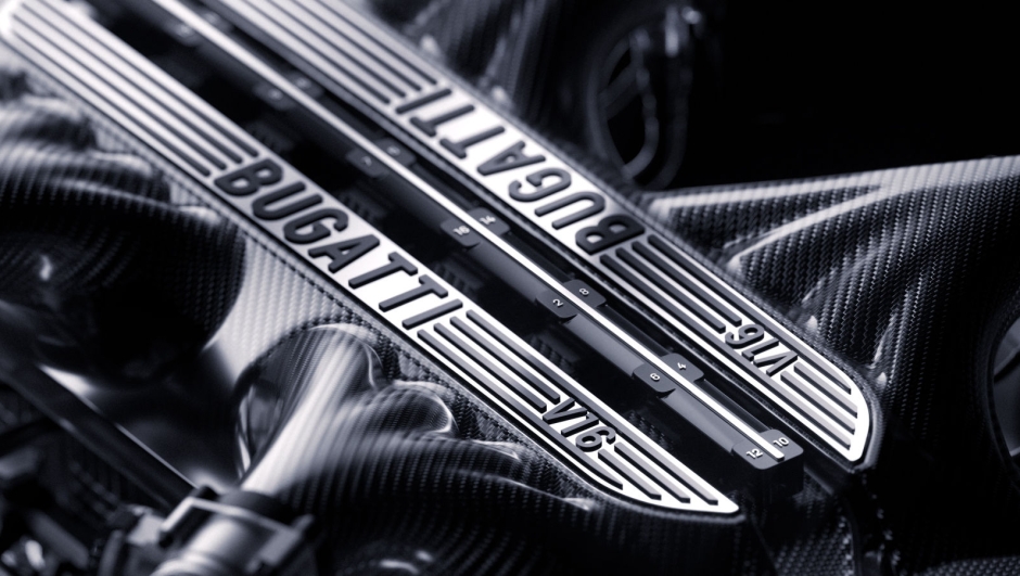 Nuovo motore ibrido per Bugatti
