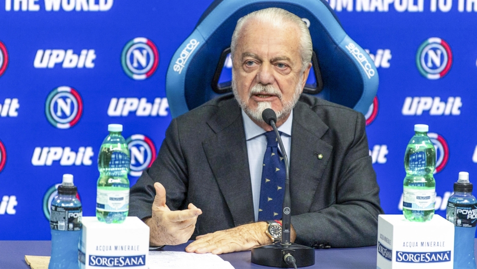 Il presidente del Napoli Aurelio De Laurentiis tiene una  conferenza stampa  convocata nel centro sportivo di  Castel Volturno ( Caserta ) ,  7  febbraio   2024
ANSA/ ufficio stampa SSC Napoli