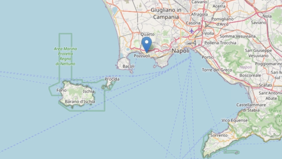 Terremoto a Napoli, due scosse in pochi minuti ai Campi Flegrei