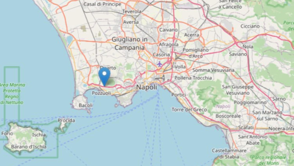Una scossa di terremoto è stata avvertita a Napoli e rientra in un nuovo sciame sismico registrato nell'area dei Campi Flegrei, 20 maggio 2024. La terra è tornata a tremare a partire dalle 19.51 e nei minuti successivi, l'ultimo fenomeno intorno alle 20.10, di cui non si conosce ancora la magnitudo. Anche una precedente scossa era stata avvertita in diverse zone di Napoli. ANSA/INGV +++ ATTENZIONE LA FOTO NON PUO' ESSERE PUBBLICATA O RIPRODOTTA SENZA L'AUTORIZZAZIONE DELLA FONTE DI ORIGINE CUI SI RINVIA+++ NPK +++