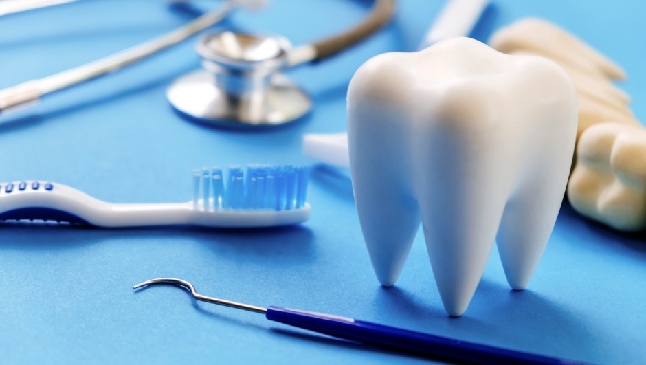 Un farmaco per far ricrescere i denti? Tra poco diventerà realtà