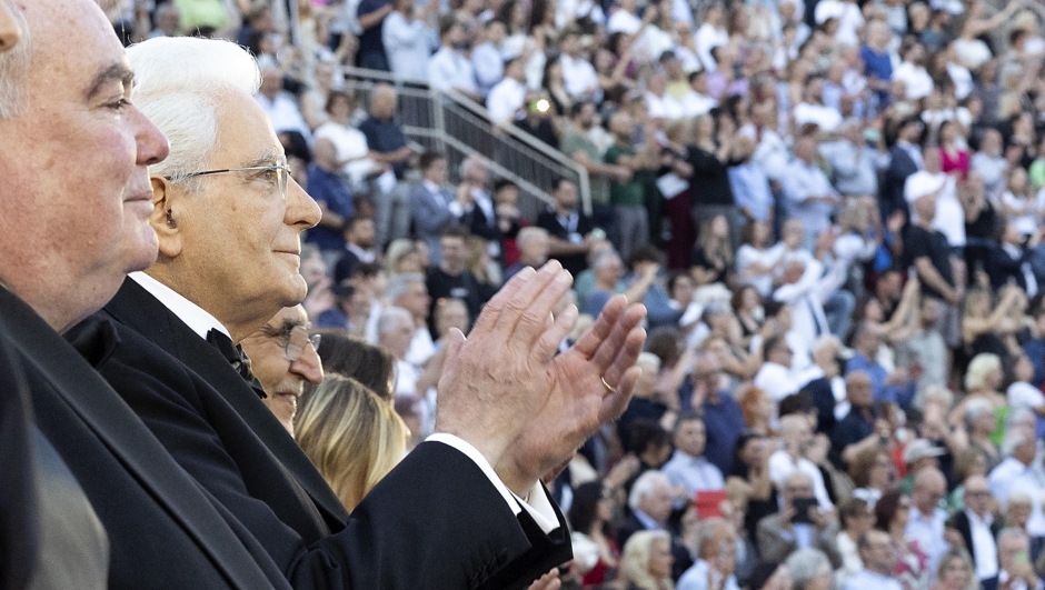 Verona - Il Presidente della Repubblica Sergio Mattarella  all'Arena di Verona in occasione della raprresentazione del concerto "La grande Opera italiana patrimonio dell'umanità" diretto dal Maestro Riccardo Muti, oggi 7 giugno 2024.
(Foto di Paolo Giandotti - Ufficio Stampa per la Stampa e la Comunicazione della Presidenza della Repubblica)