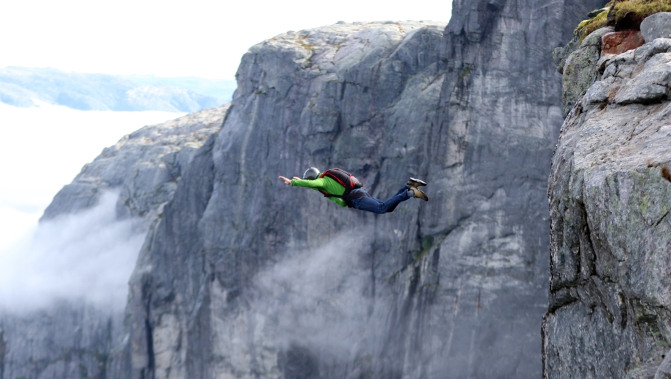 Base jumper si lancia in Val Badia: muore il 36enne