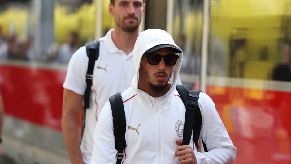 MILAN, ITALY - AUGUST 23: Ismael Bennacer of AC Milan leaves by train from Milan for Parma station at Stazione Centrale on August 23, 2024 in Milan, Italy. (Photo by Claudio Villa/AC Milan via Getty Images)