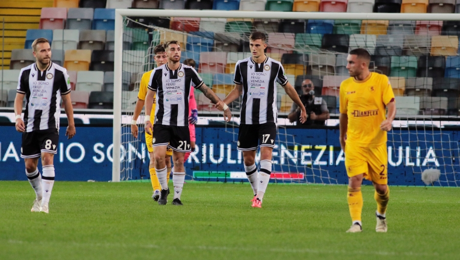 Udinese's Lorenzo Lucca celebrates after scoring the 2-1 goal for his team during the Italian cup soccer match between Udinese and Salernitana at the Bluenergy Stadium in Udine, north east Italy - Wednesday, September 25, 2024. Sport - Soccer (Photo by Andrea Bressanutti/Lapresse)