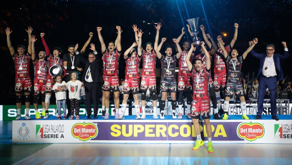 VOLLEY PALLAVOLO. LEGAVOLLEY Finale Del Monte Supercoppa 2024. Sir Susa Vim Perugia - Itas Trentino