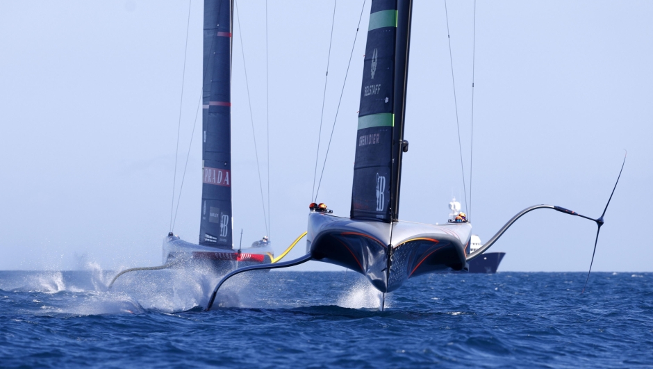 epaselect epa11633755 INEOS Britannia (R) and Prada Luna Rossa Pirelli compete during Day 5 of the 2024 Louis Vuitton Cup final in Barcelona, Spain, 30 September 2024. The winner of the Louis Vuitton Cup sailing competition will face defending champion Royal New Zealand Yacht Squadron in the 37th America's Cup to be held in October in Barcelona.  EPA/Quique Garcia