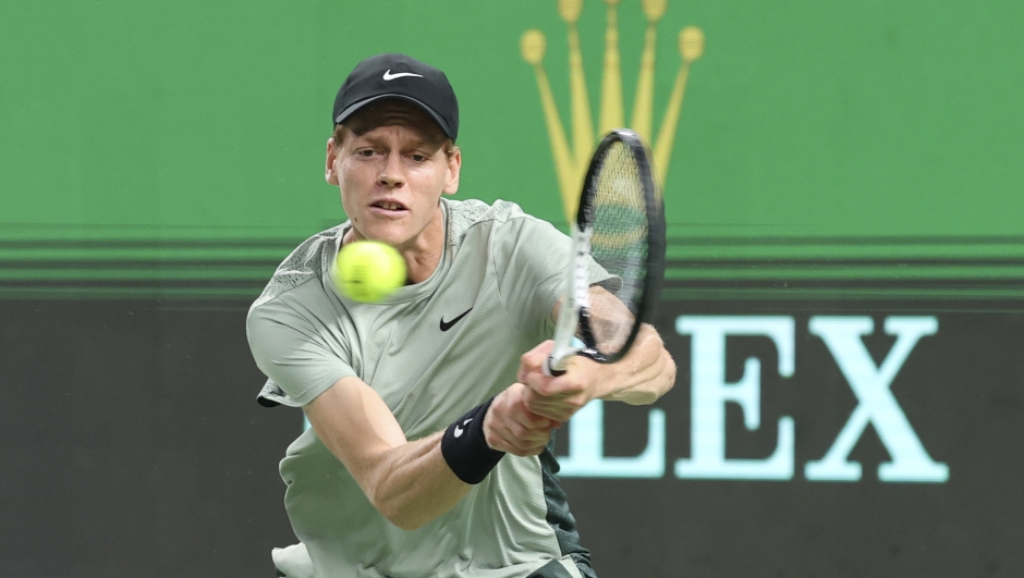 SHANGHAI, CHINA - OCTOBER 05: Jannik Sinner of Italy returns a shot in the Men's singles 2nd Round match against Taro Daniel of Japan on Day 6 of 2024 Shanghai Rolex Masters at Qi Zhong Tennis Centre on October 05, 2024 in Shanghai, China. (Photo by Zhe Ji/Getty Images)