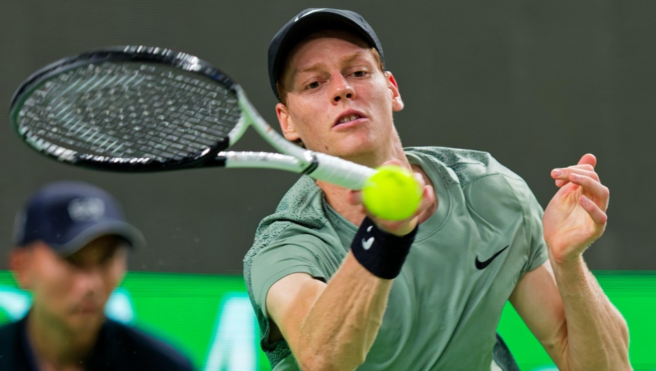 epaselect epa11644985 Jannik Sinner of Italy in action during his Men's Singles thrid round match against Tomas Martin Etcheverry of Argentina at the Shanghai Masters tennis tournament in Shanghai, China, 06 October 2024.  EPA/ALEX PLAVEVSKI