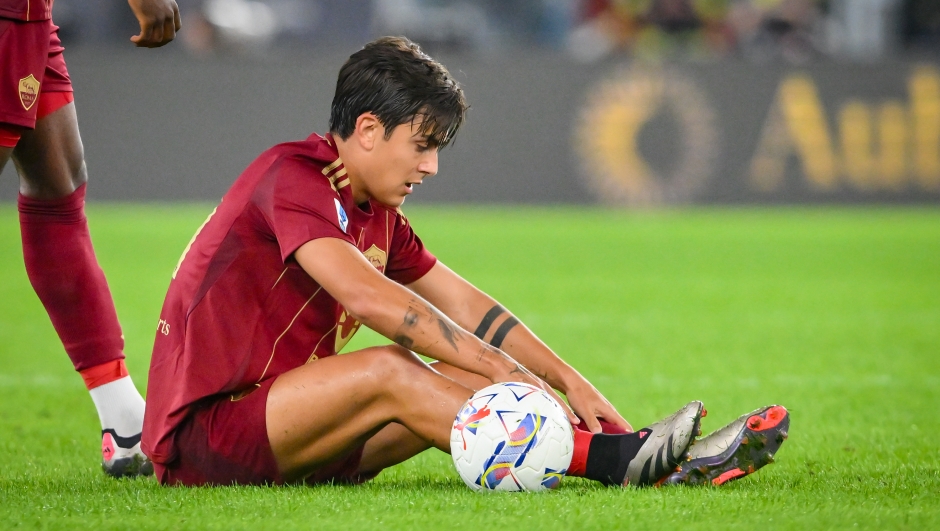 ROME, ITALY - OCTOBER 20: AS Roma player Paulo Dybala during the Serie match between Roma and Inter at Stadio Olimpico on October 20, 2024 in Rome, Italy. (Photo by Fabio Rossi/AS Roma via Getty Images)