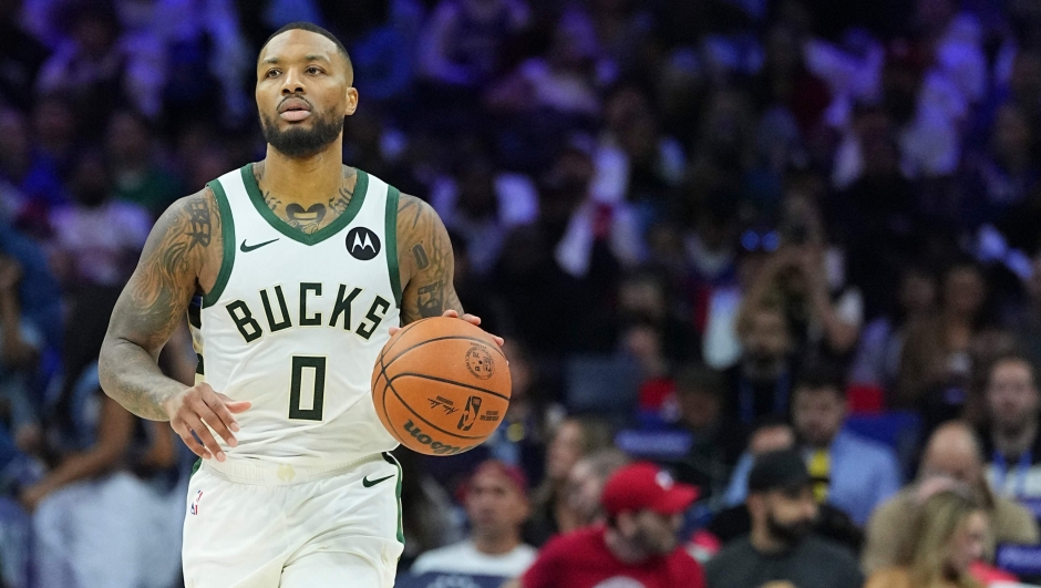 PHILADELPHIA, PENNSYLVANIA - OCTOBER 23: Damian Lillard #0 of the Milwaukee Bucks dribbles the ball against the Philadelphia 76ers in the second half at the Wells Fargo Center on October 23, 2024 in Philadelphia, Pennsylvania. The Bucks defeated the 76ers 124-109. NOTE TO USER: User expressly acknowledges and agrees that, by downloading and/or using this photograph, user is consenting to the terms and conditions of the Getty Images License Agreement.   Mitchell Leff/Getty Images/AFP (Photo by Mitchell Leff / GETTY IMAGES NORTH AMERICA / Getty Images via AFP)