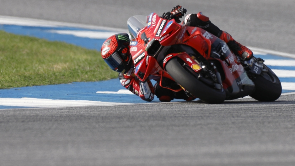 epa11682367 Italian MotoGP rider Francesco Bagnaia of Ducati Lenovo Team in action during a practice session of the Motorcycling Grand Prix of Thailand at Chang International Circuit, Buriram province, Thailand, 25 October 2024.  EPA/RUNGROJ YONGRIT