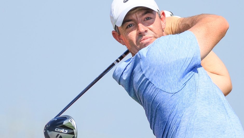 ABU DHABI, UNITED ARAB EMIRATES - NOVEMBER 07: Rory McIlroy of Northern Ireland plays his tee shot on the seventh hole during the first round of the Abu Dhabi HSBC Championship 2024 at Yas Links Golf Course on November 07, 2024 in Abu Dhabi, United Arab Emirates. (Photo by David Cannon/Getty Images)